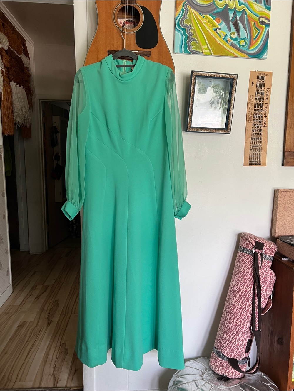 Elegant Green Long-Sleeve Midi Dress - Vintage Women’s size Large